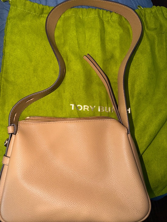 Tory Burch Handbags - Tory Burch Pebbled Leather Shoulder Bag in Light Tan